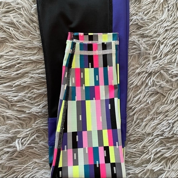 VICTORIA'S SECRET Knockout color block tights Leggings - Picture 12 of 12